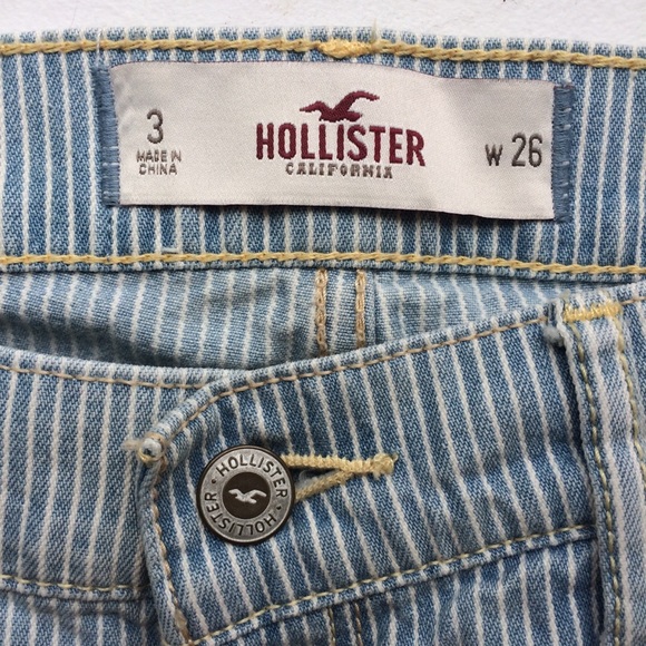 Brand New HOLLISTER ripped boyfriend jeans - Picture 3 of 8